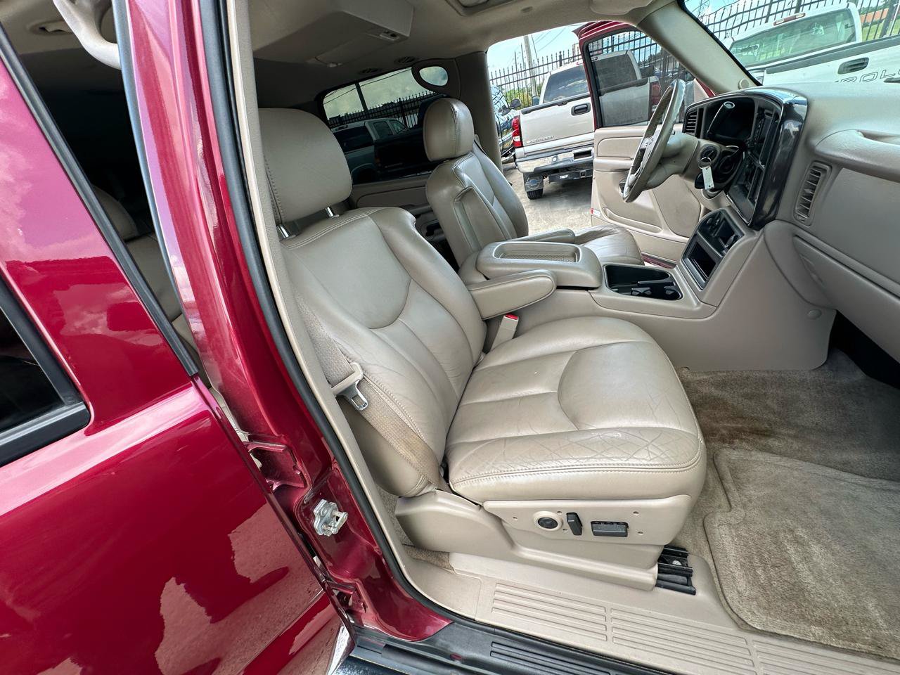 Used 2006 Chevrolet Suburban LTZ w/ Preferred Equipment Group AWD/4WD image 57
