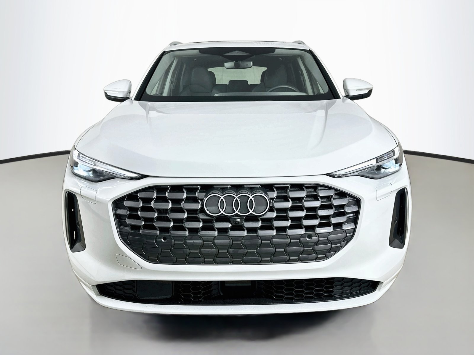 Certified 2025 Audi Q5 Premium Plus AWD/4WD image 2