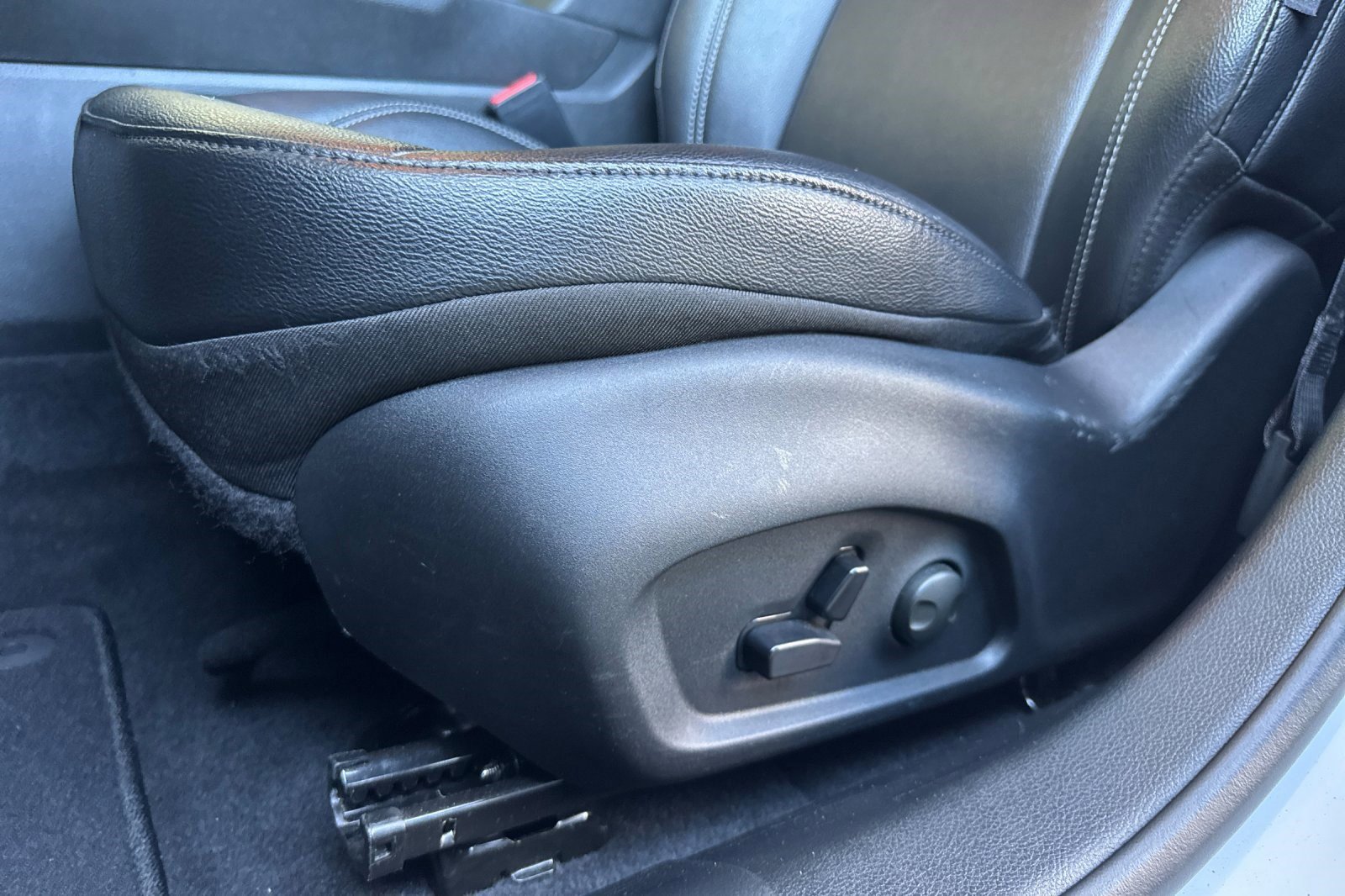 Used 2025 Jeep Compass Limited image 14