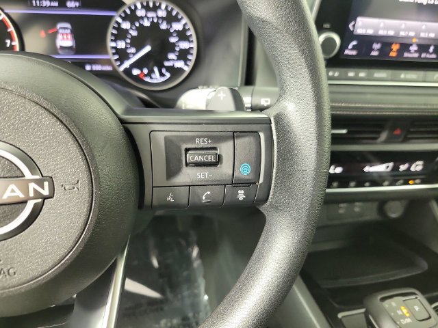 Used 2024 Nissan Rogue SV FWD image 13