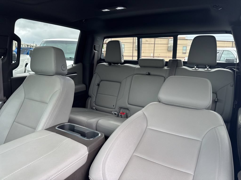 Used 2024 GMC Sierra 1500 SLT AWD/4WD image 28