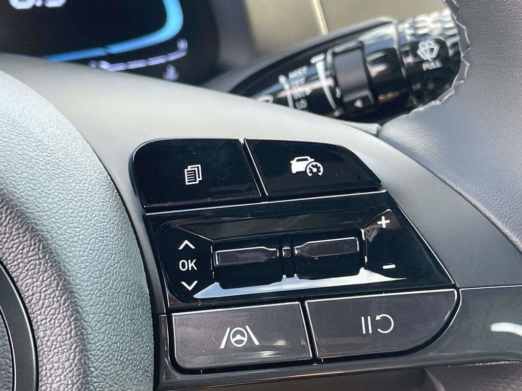 New 2026 Hyundai Elantra SEL Sport FWD image 24