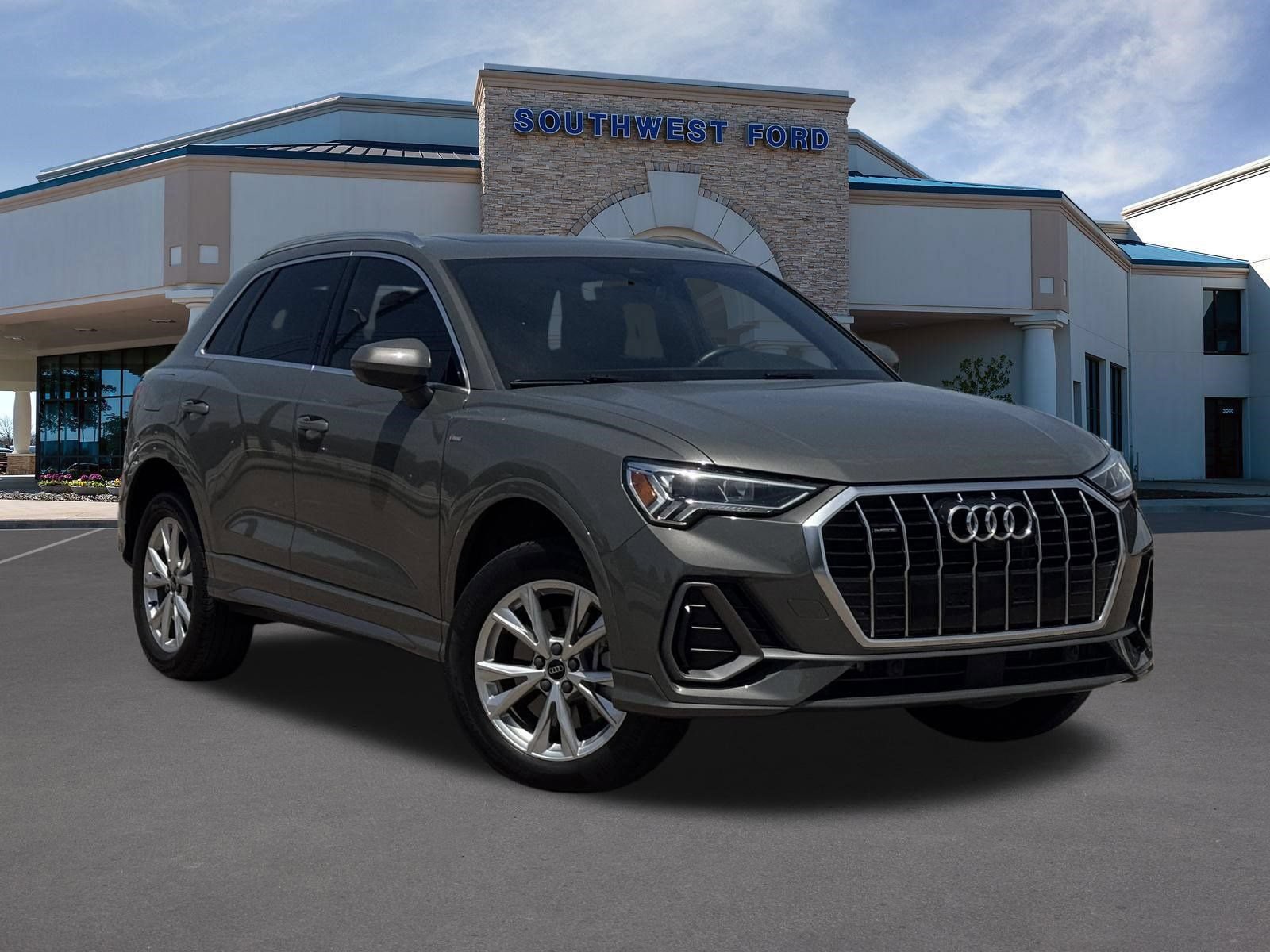 Used 2022 Audi Q3 2.0T Premium Plus w/ Premium Plus Package