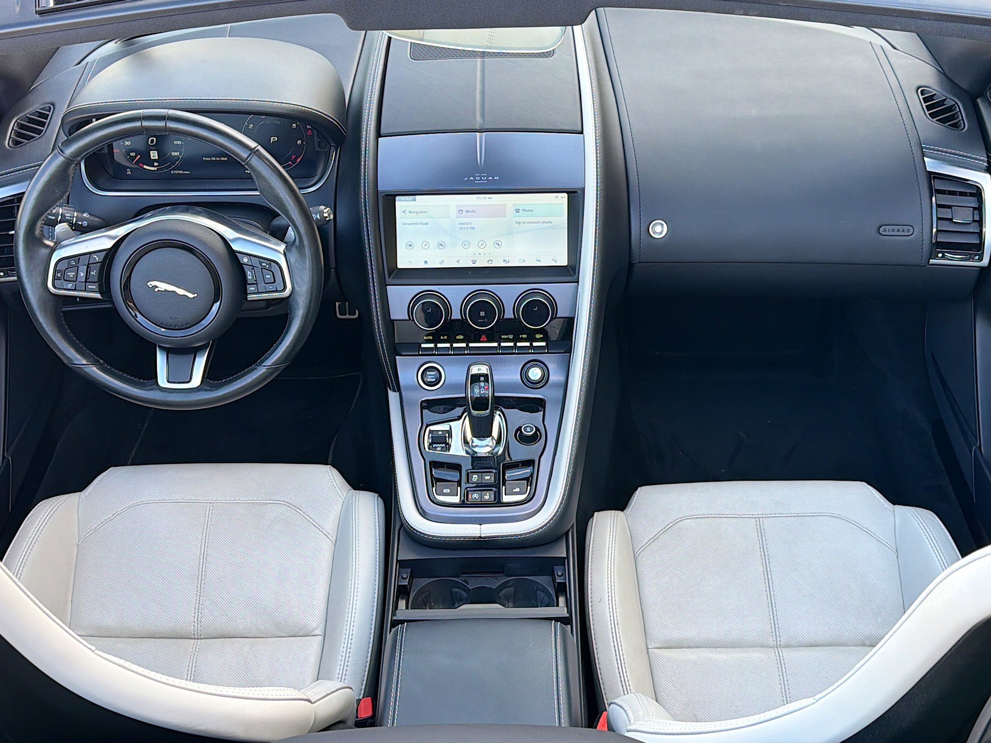 Used 2023 Jaguar F-TYPE Convertible image 18