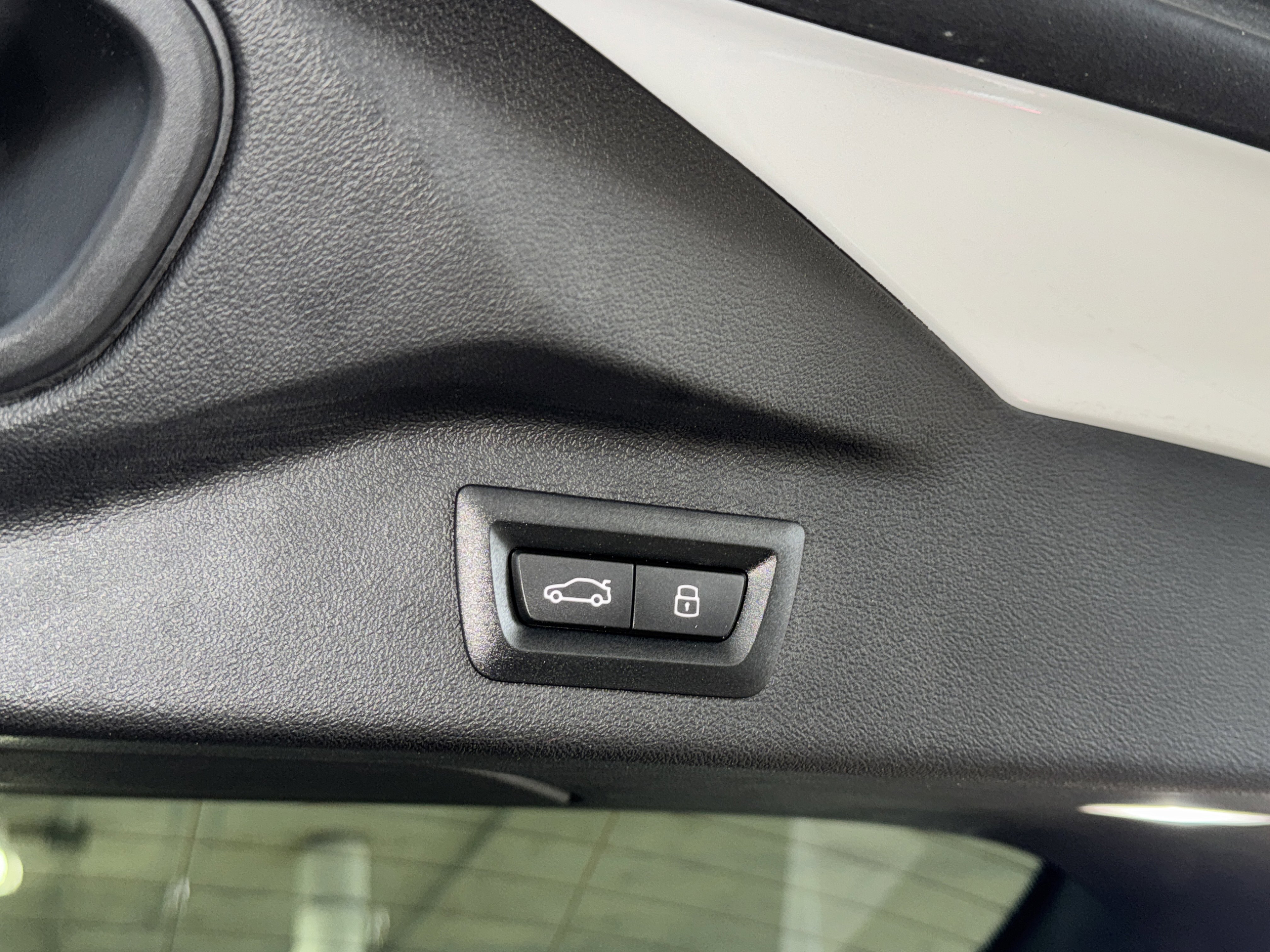 Used 2026 BMW X7 M60i image 15