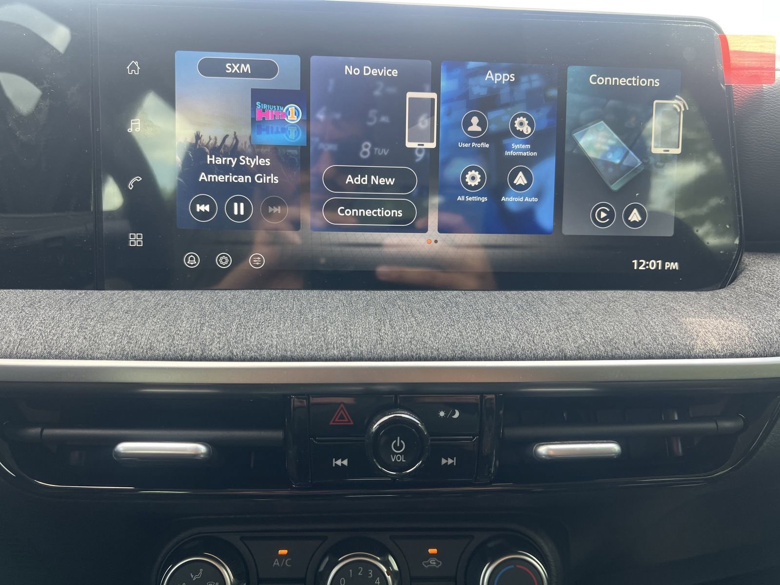 New 2026 Nissan Kicks S FWD image 4