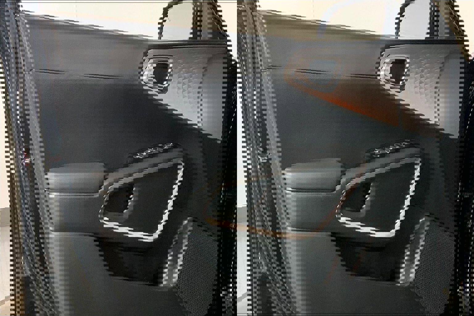 Used 2025 Kia Soul LX image 24