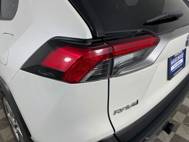 Used 2019 Toyota RAV4 Limited AWD/4WD image 19