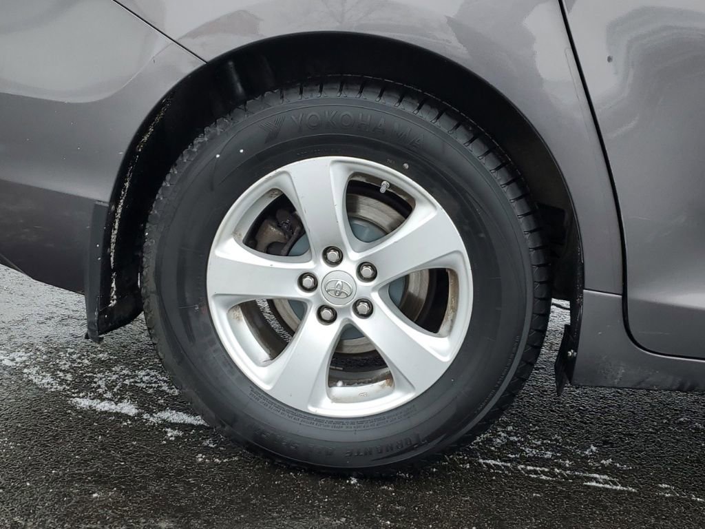 Used 2015 Toyota Sienna LE image 9