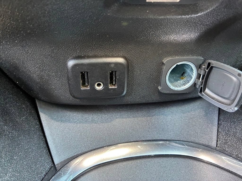 Used 2016 Chevrolet Malibu LT FWD image 33