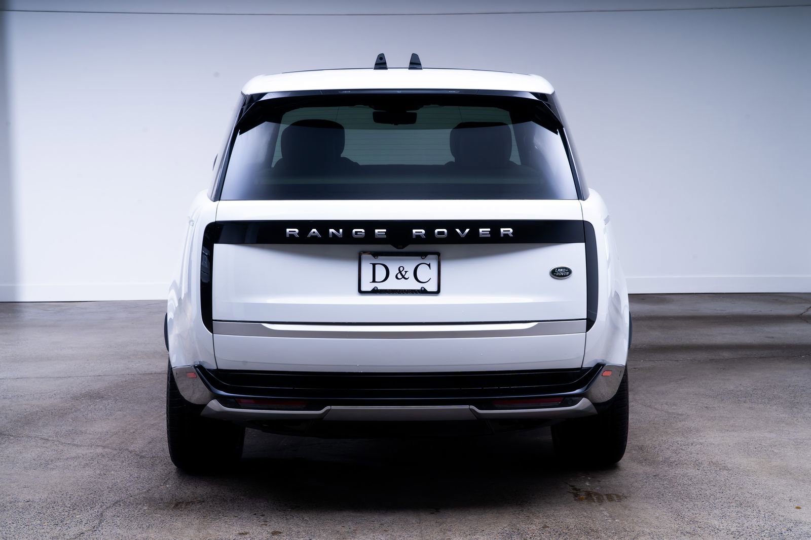 Used 2023 Land Rover Range Rover Autobiography AWD/4WD image 6