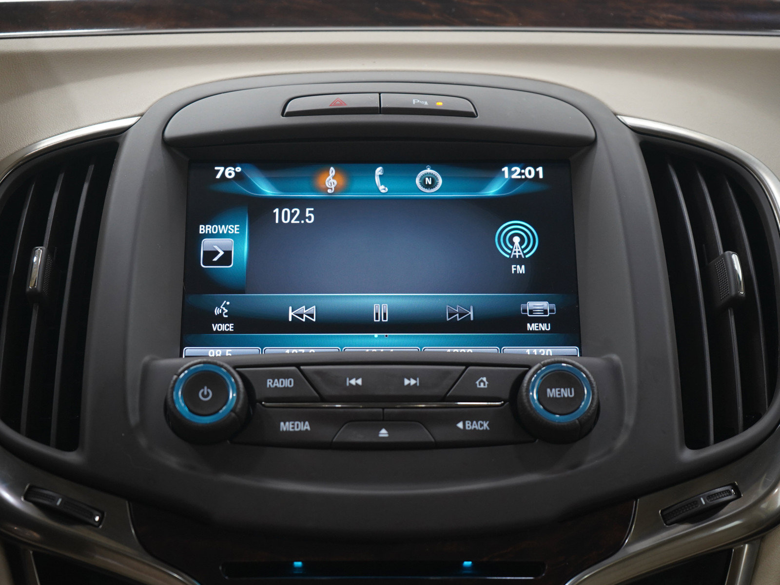 Used 2014 Buick LaCrosse Leather FWD image 16
