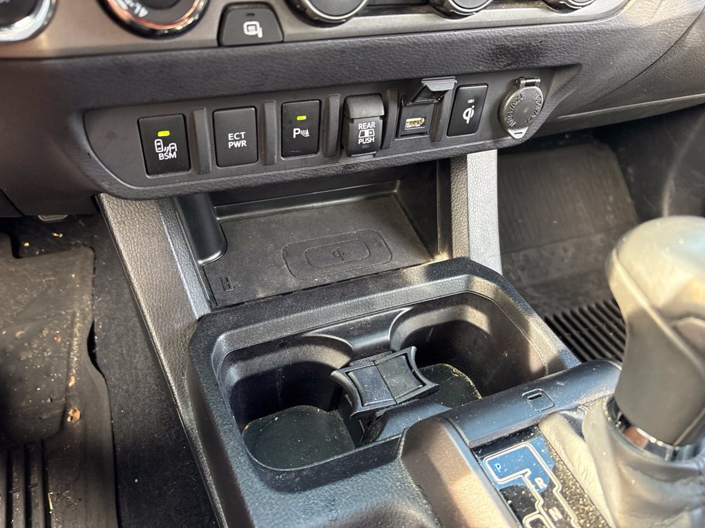 Used 2021 Toyota Tacoma TRD Off-Road w/ TRD Premium Off Road Package AWD/4WD image 25
