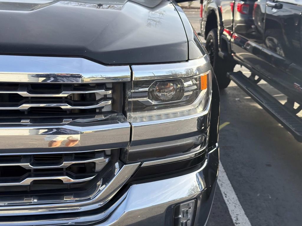 Used 2017 Chevrolet Silverado 1500 LTZ w/ Sport Package image 7