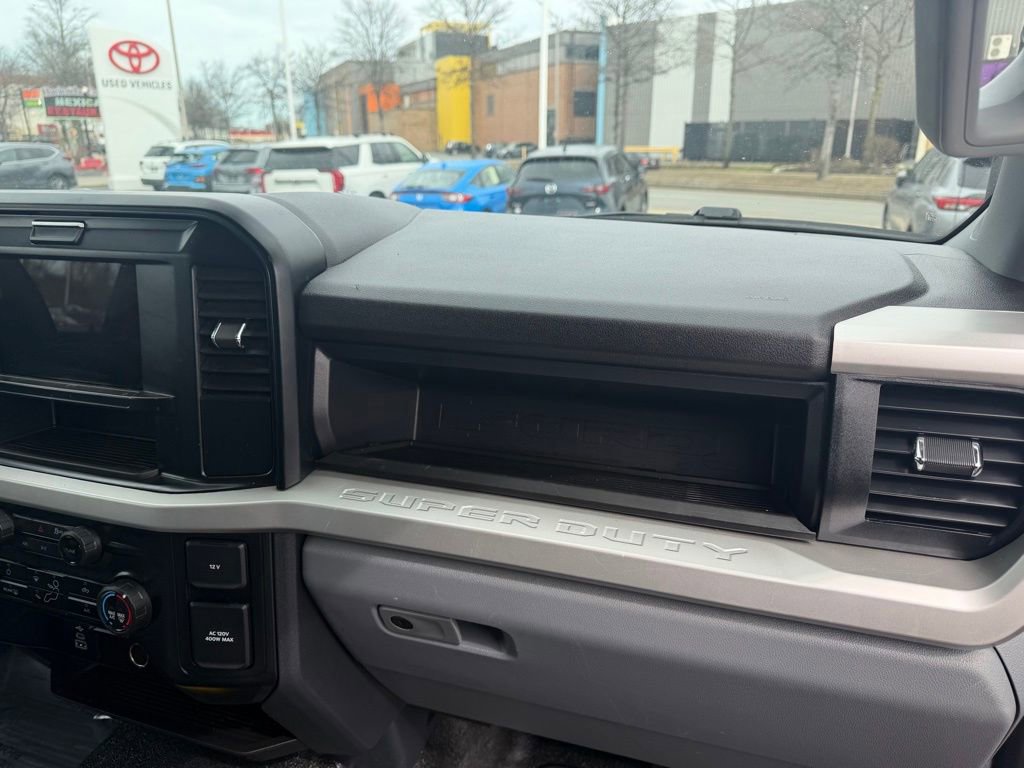 Used 2025 Ford F350 XL w/ XL Chrome Package image 15