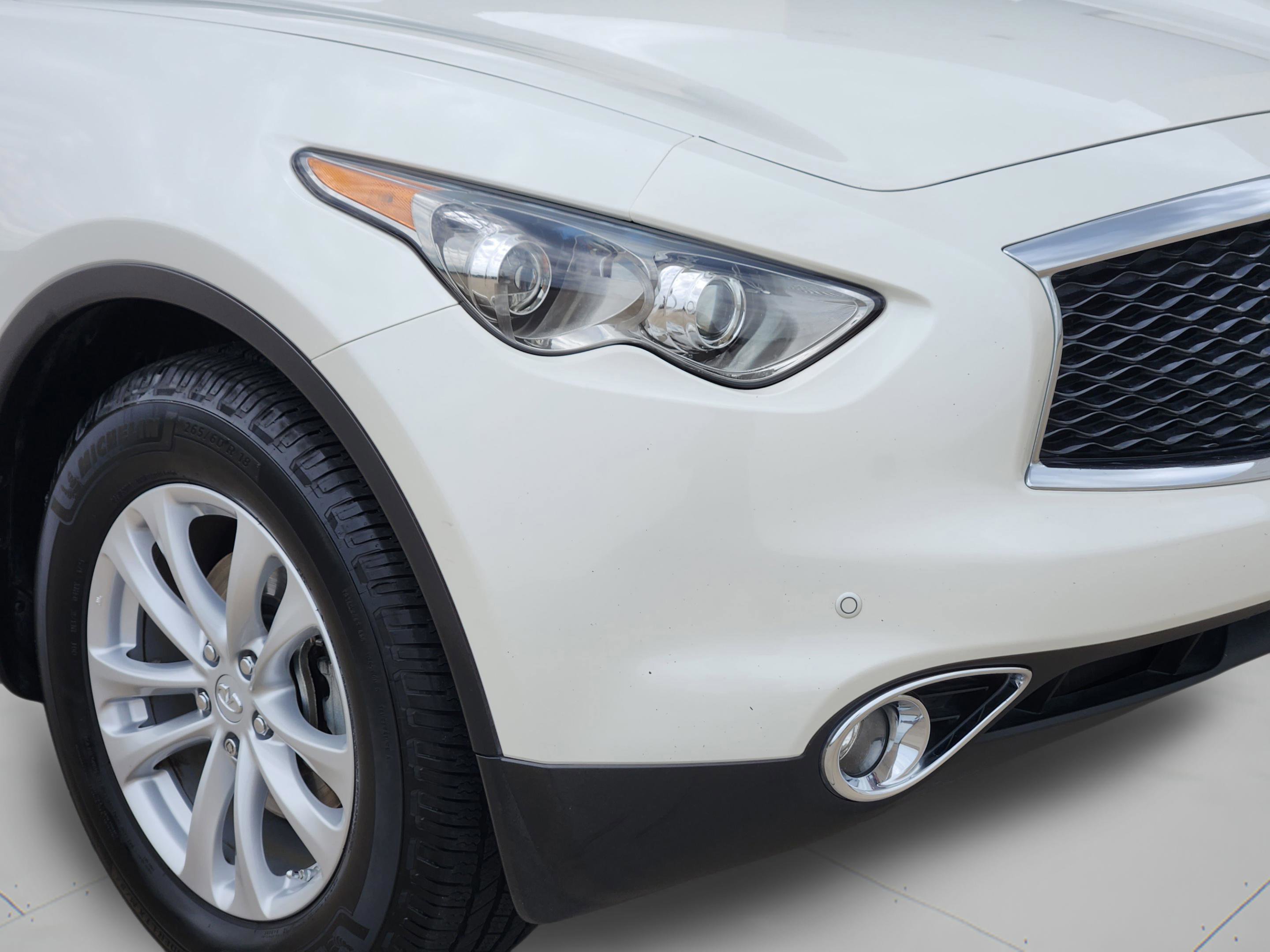 Used 2017 INFINITI QX70 2WD w/ Premium Package image 35