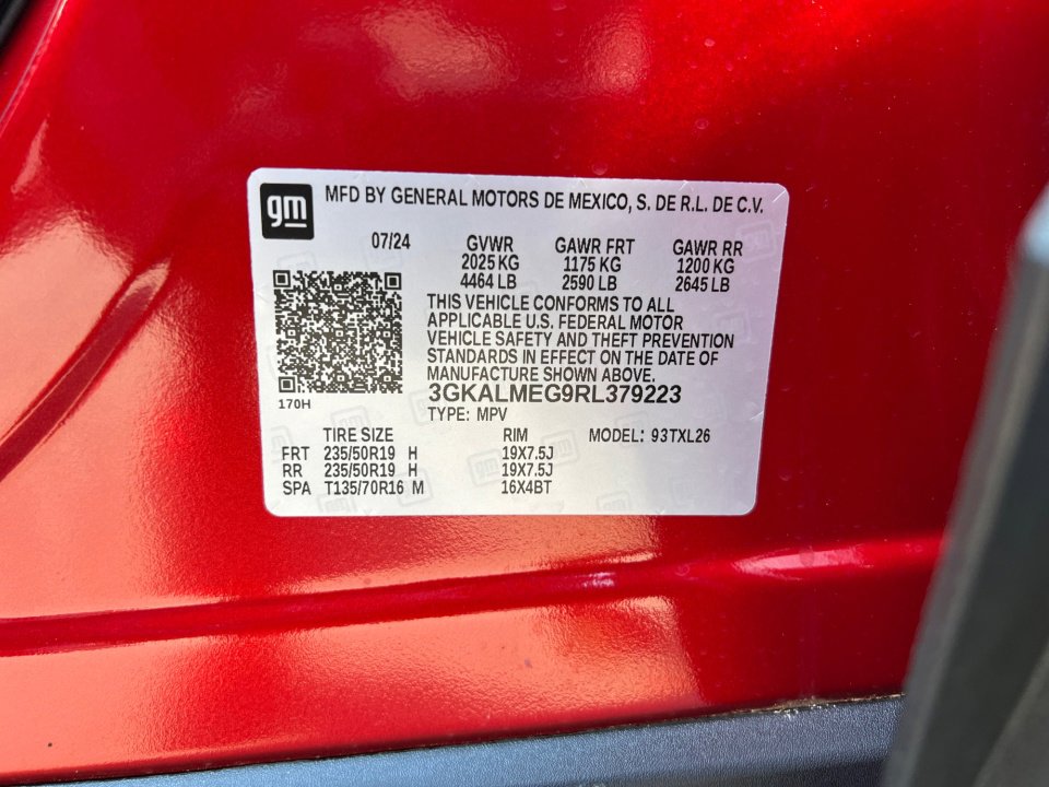 Used 2024 GMC Terrain SLE w/ Driver Convenience Package FWD image 34