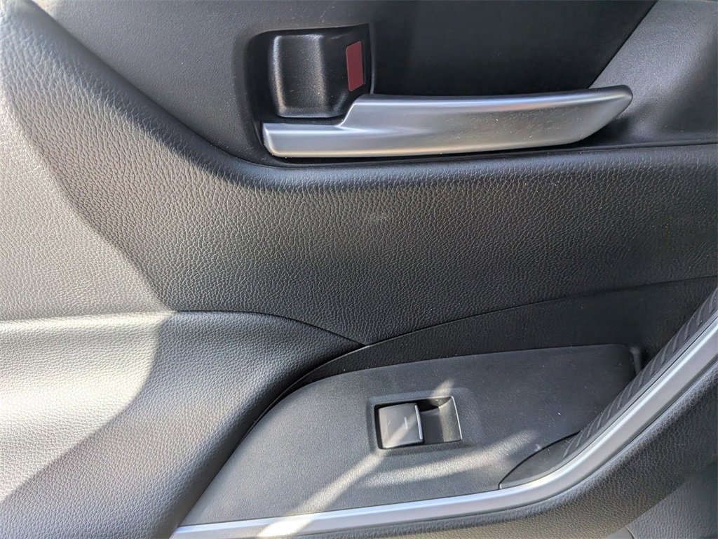 Used 2025 Toyota RAV4 XLE image 25