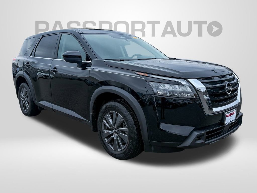 Certified 2023 Nissan Pathfinder S image 3