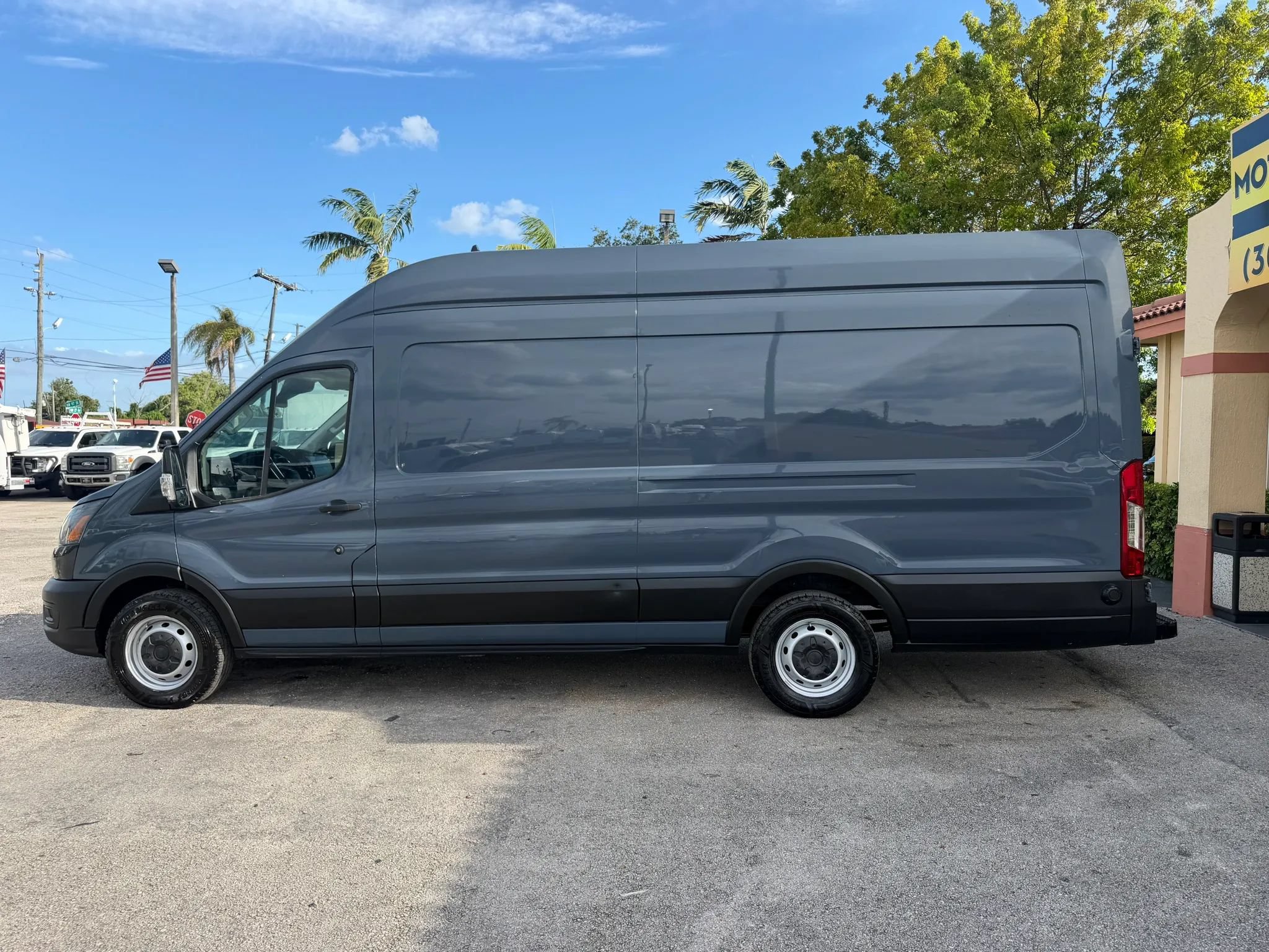 Used 2020 Ford Transit 250 148 High Roof Extended RWD image 2