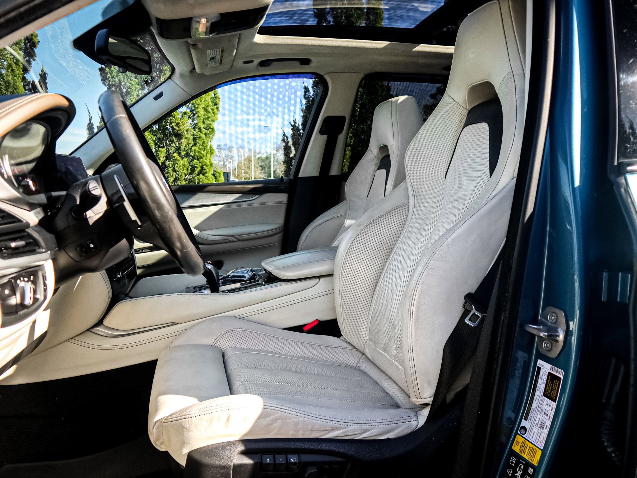 Used 2016 BMW X5 M image 16