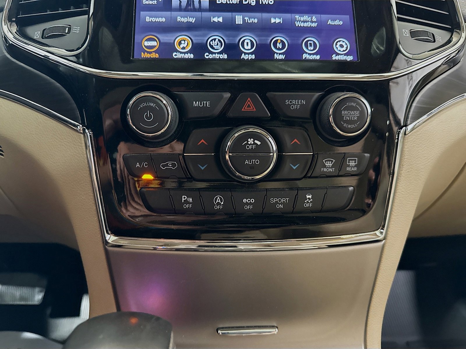 Used 2020 Jeep Grand Cherokee Limited image 11