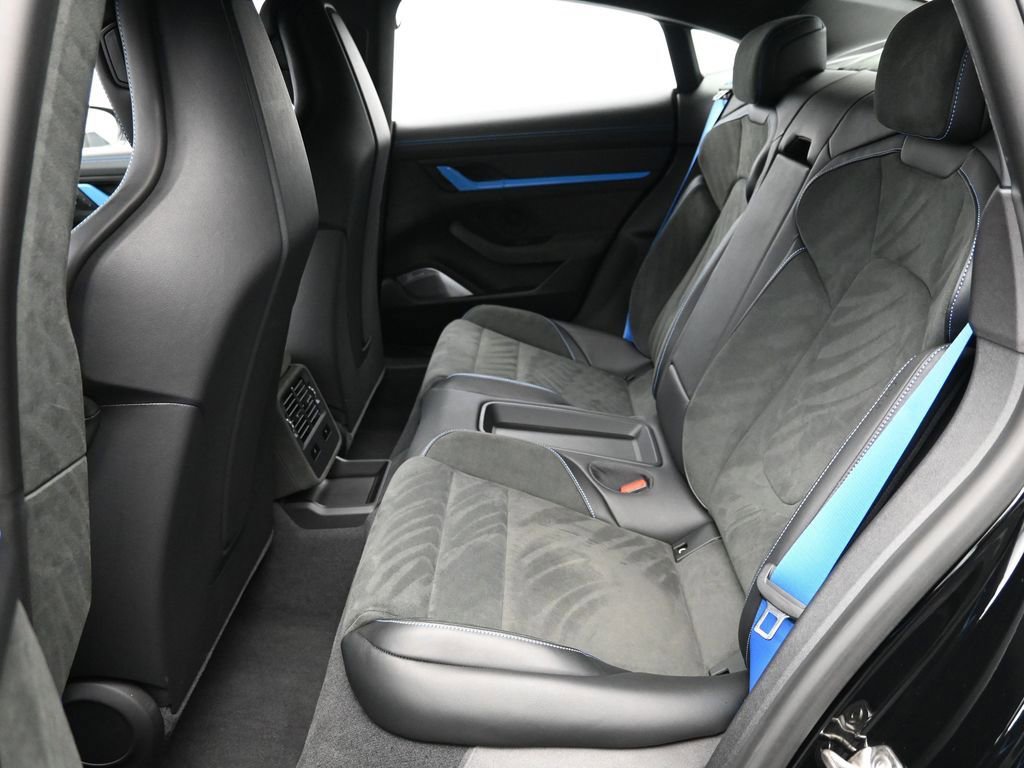 Certified 2025 Porsche Taycan Turbo GT image 9