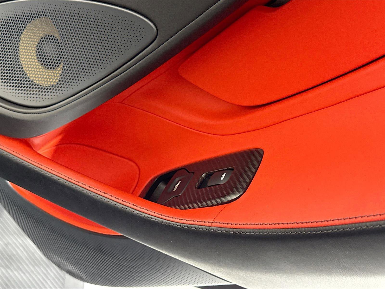 Used 2019 McLaren 600LT RWD image 28