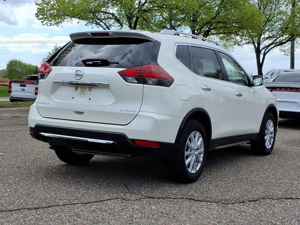 Used 2018 Nissan Rogue SV AWD/4WD image 5