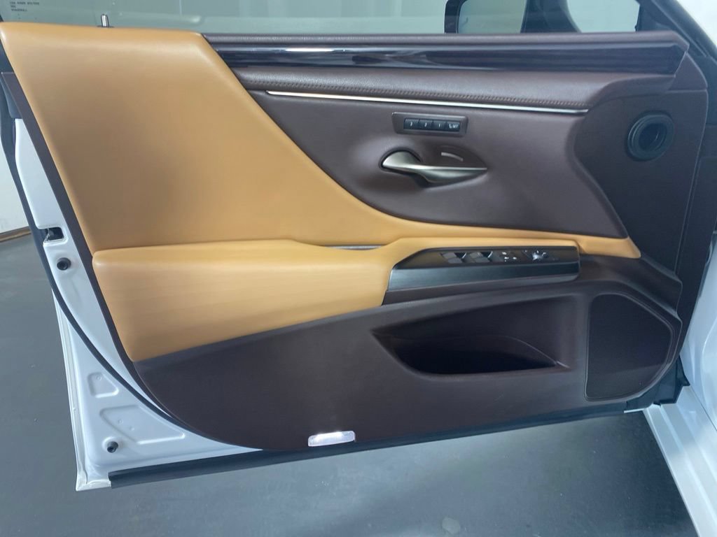 Used 2019 Lexus ES 350 w/ Accessory Package 2 FWD image 25