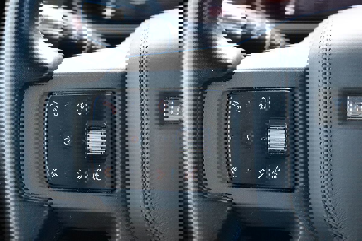 Used 2020 Land Rover Defender 110 X image 14