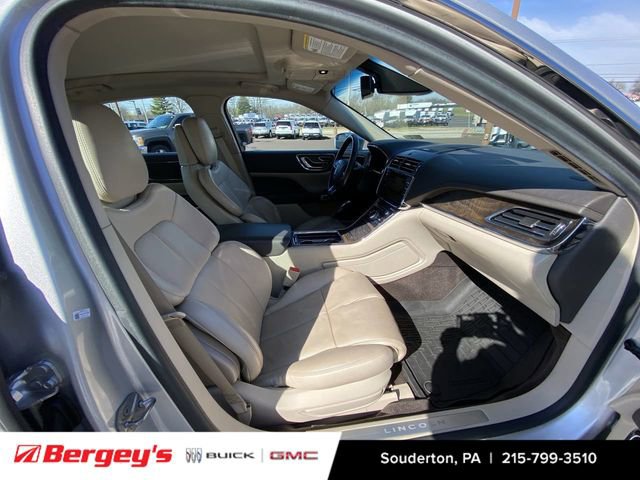 Used 2017 Lincoln Continental Reserve w/ Climate Package image 31