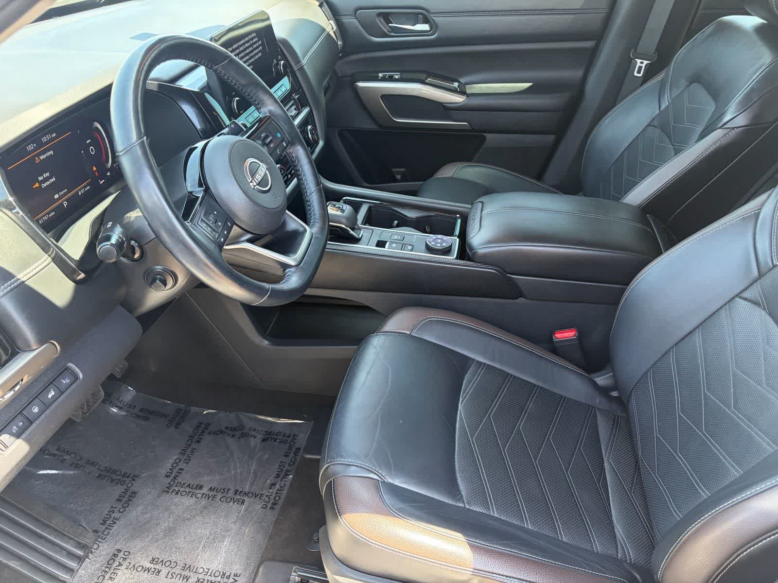 Used 2023 Nissan Pathfinder Platinum AWD/4WD image 11