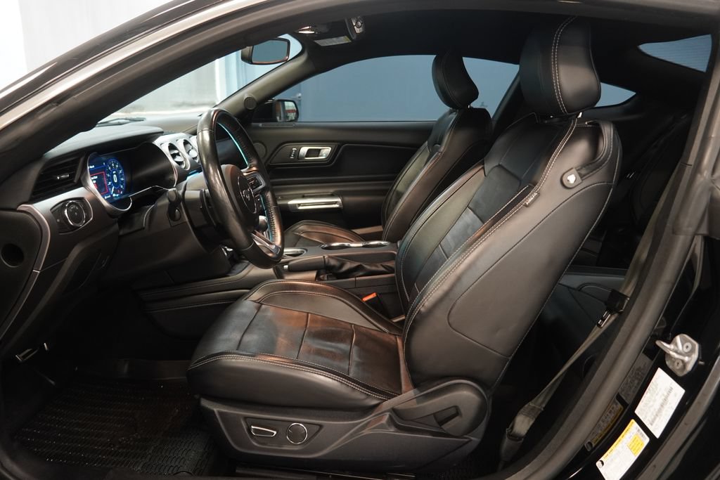 Used 2019 Ford Mustang Premium w/ Equipment Group 201A RWD image 5
