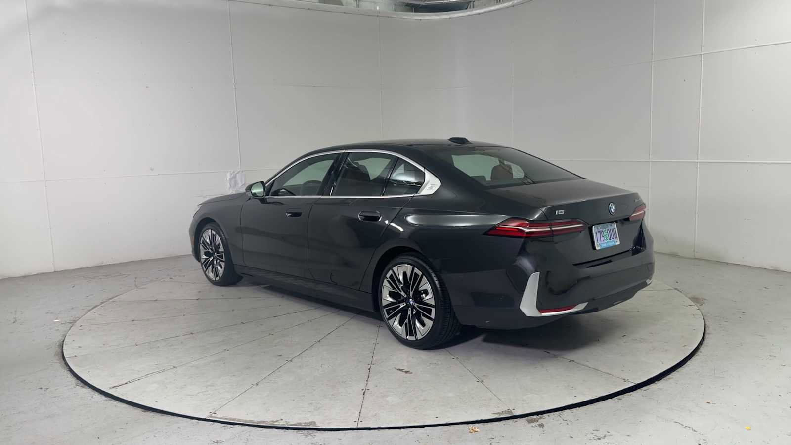 Certified 2026 BMW i5 eDrive40 image 4