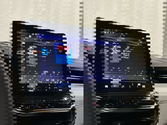 Used 2025 Jeep Compass Limited image 22