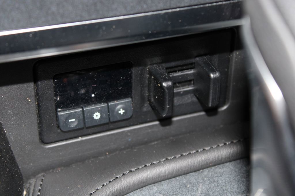 Used 2024 Nissan Armada SV w/ Cargo Package image 43