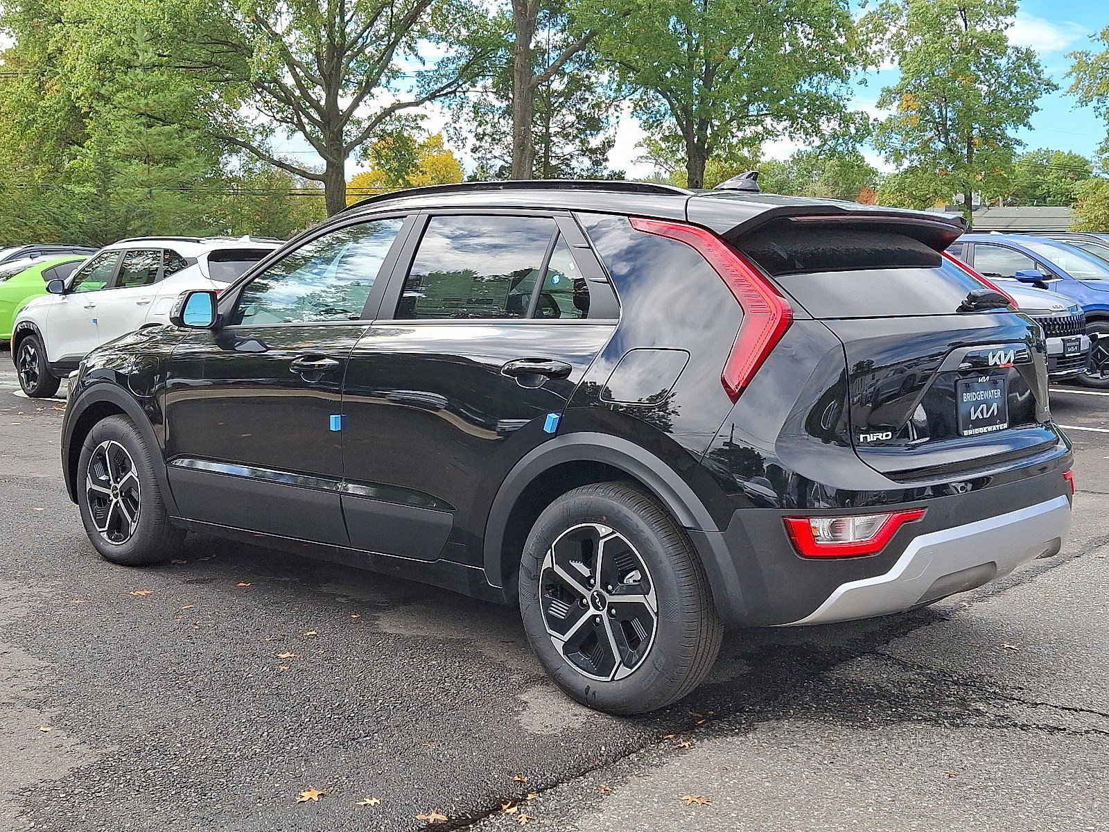 New 2025 Kia Niro EX image 3
