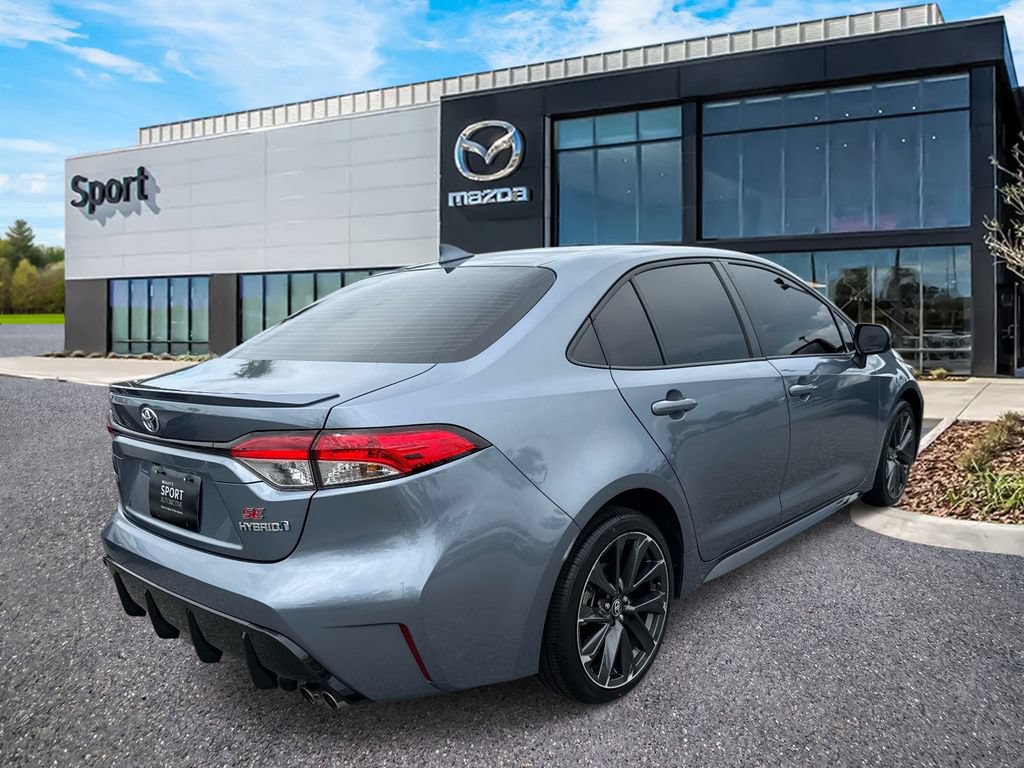 Used 2024 Toyota Corolla SE FWD image 3