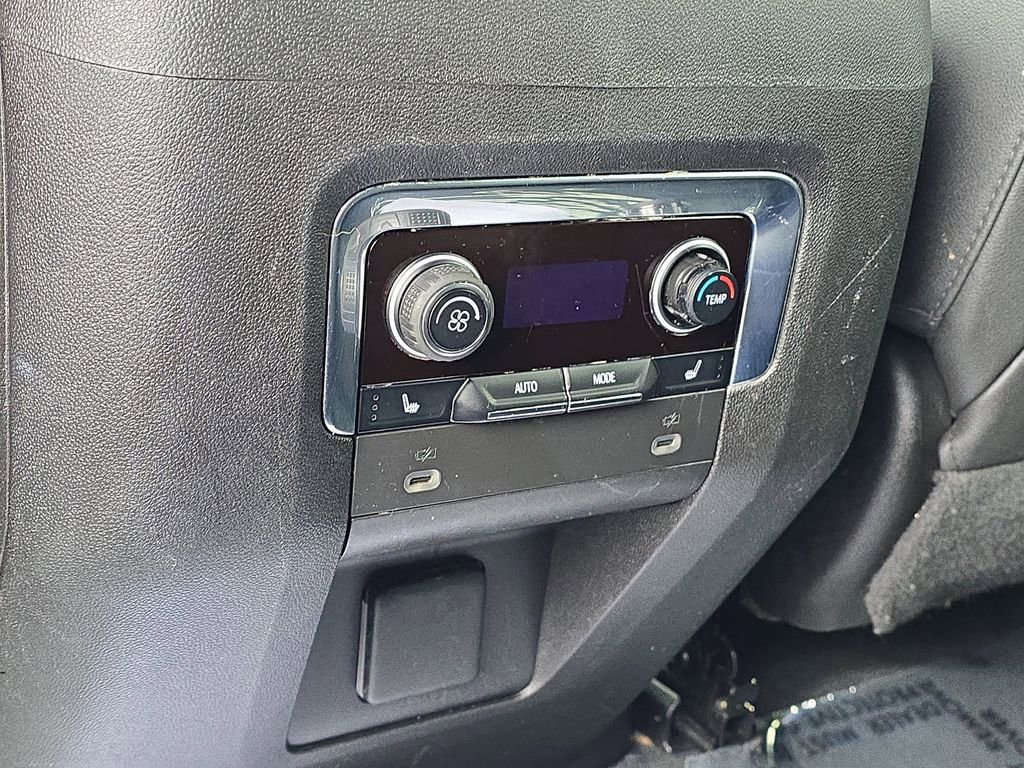 Used 2023 Chevrolet Suburban LT w/ LT Signature Plus Package image 14