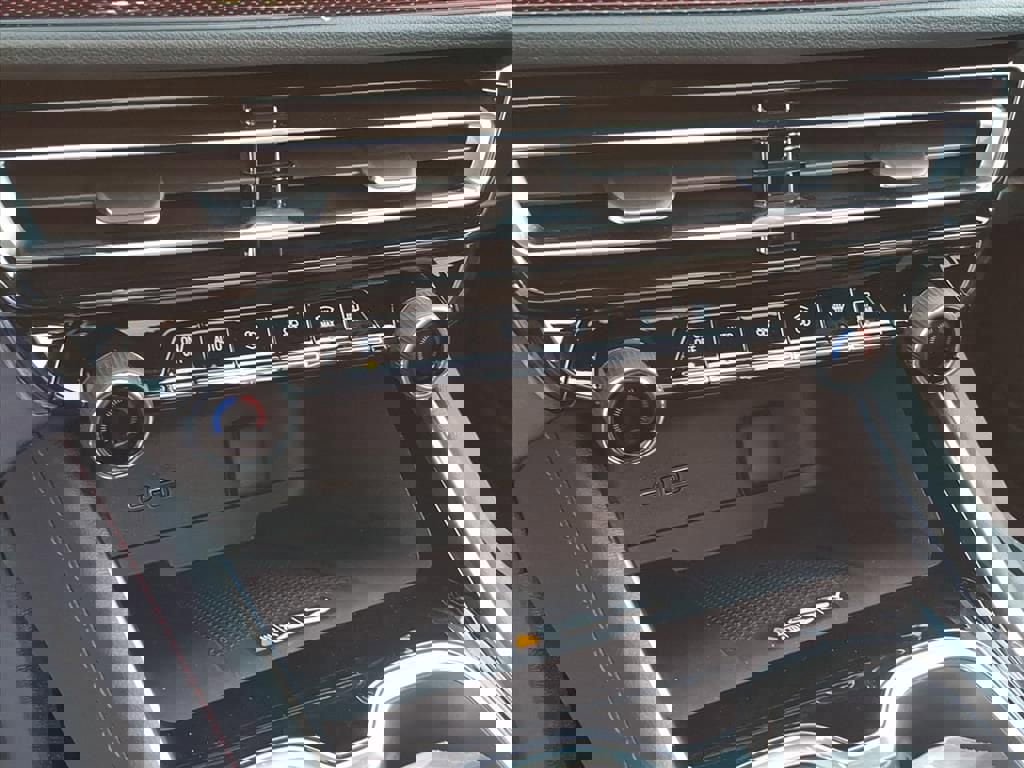 New 2026 Chevrolet Traverse Z71 w/ Driver Confidence Package image 21