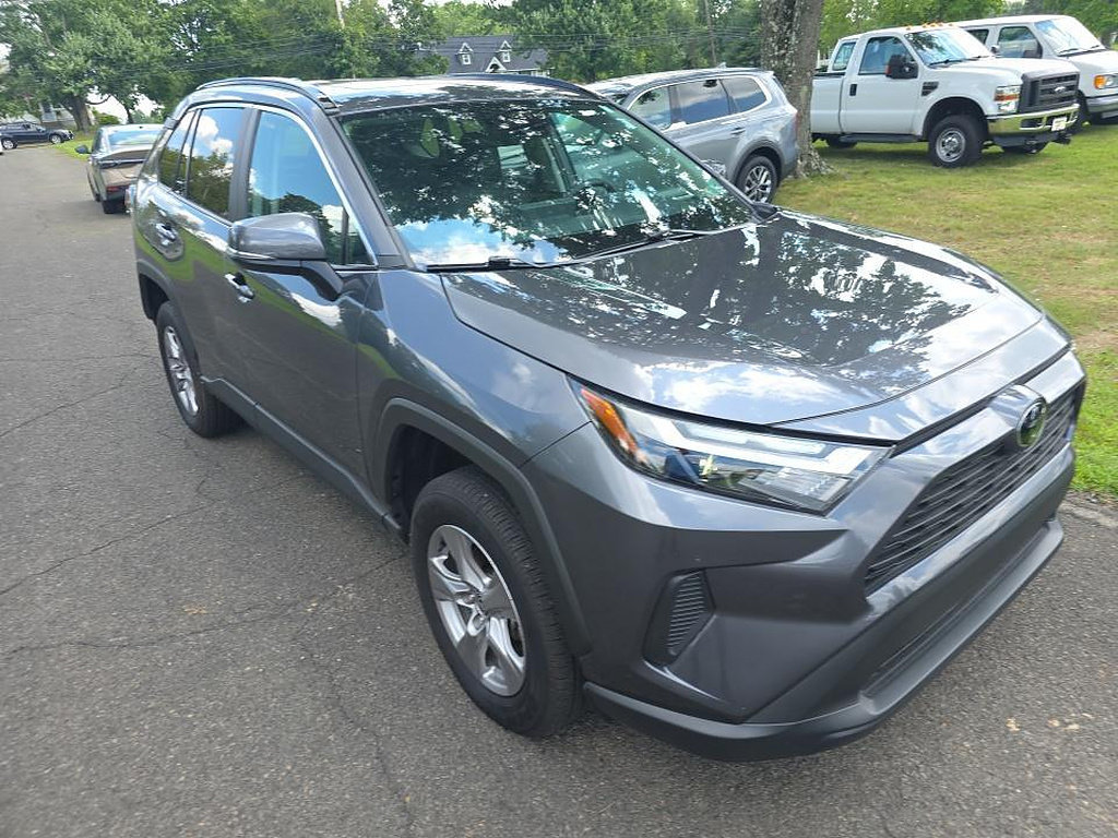 Used 2025 Toyota RAV4 XLE w/ Convenience Package AWD/4WD image 3
