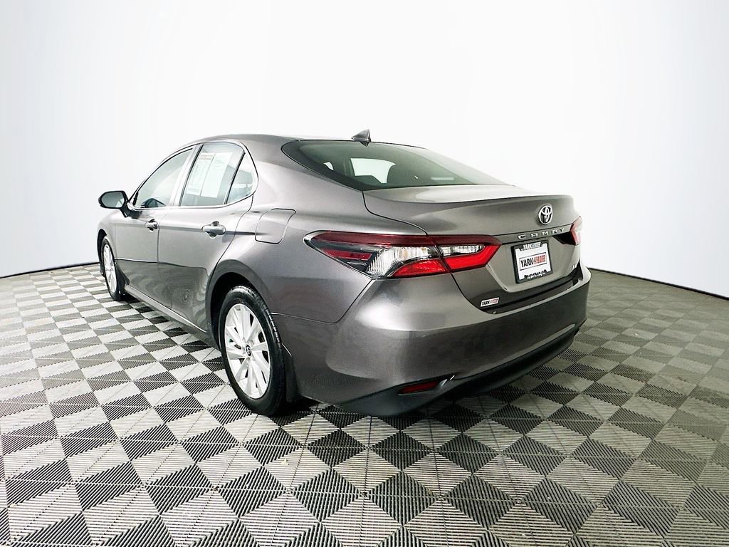 Used 2024 Toyota Camry LE image 7