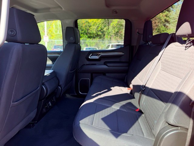 Used 2022 Chevrolet Silverado 1500 LT AWD/4WD image 26