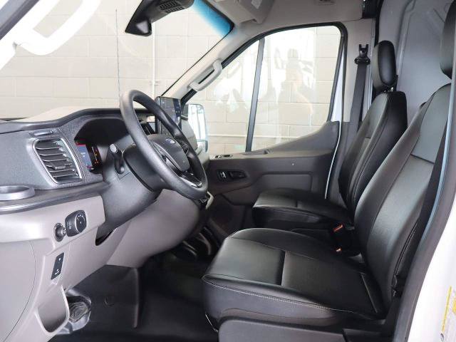 Certified 2026 Ford Transit 250 148 High Roof RWD image 38
