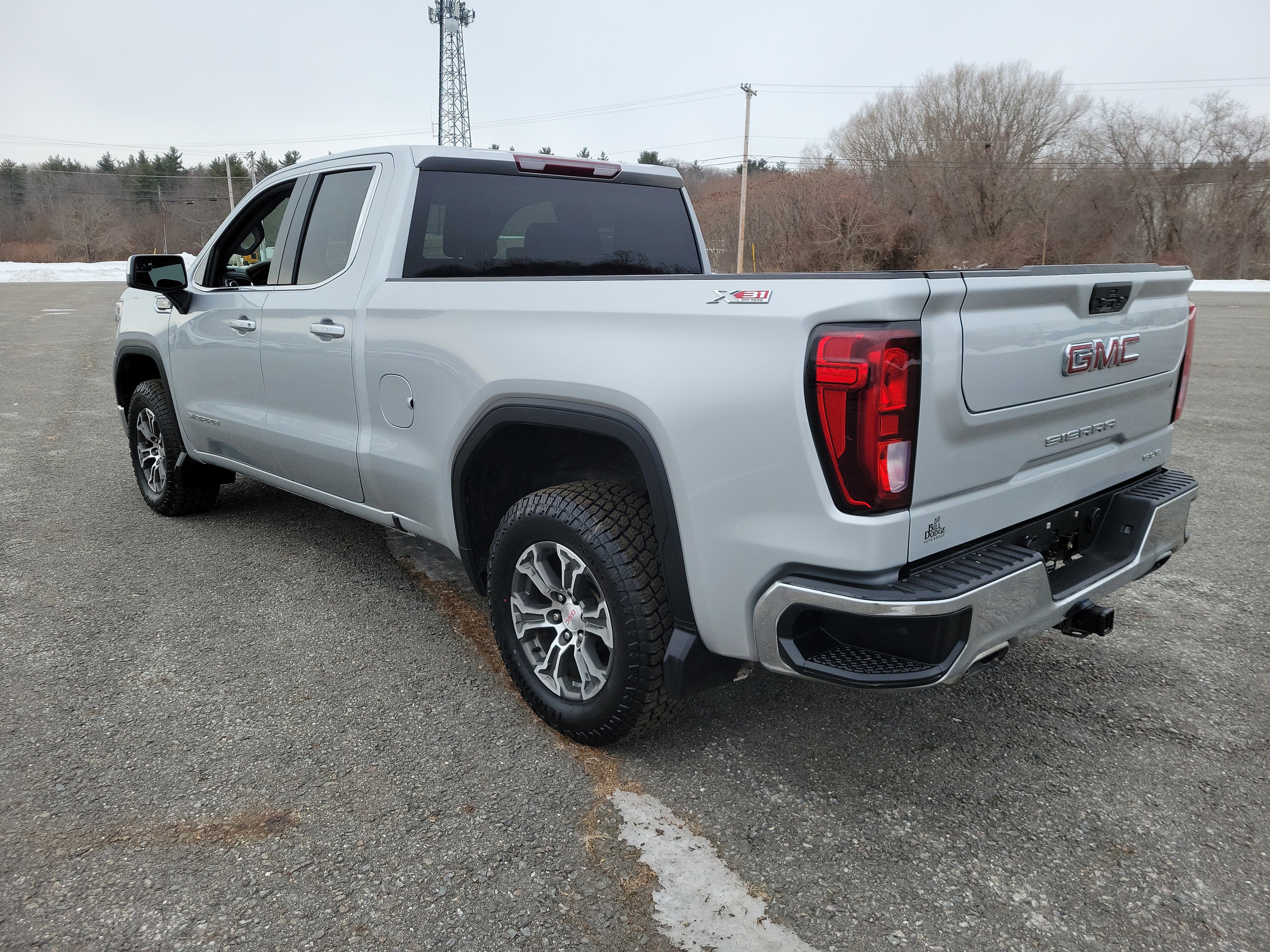 Used 2021 GMC Sierra 1500 SLE w/ X31 Off-Road Package image 7