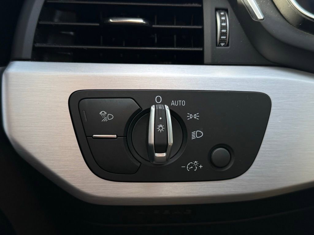 Used 2020 Audi A4 2.0T Premium Plus w/ Premium Plus Package image 27