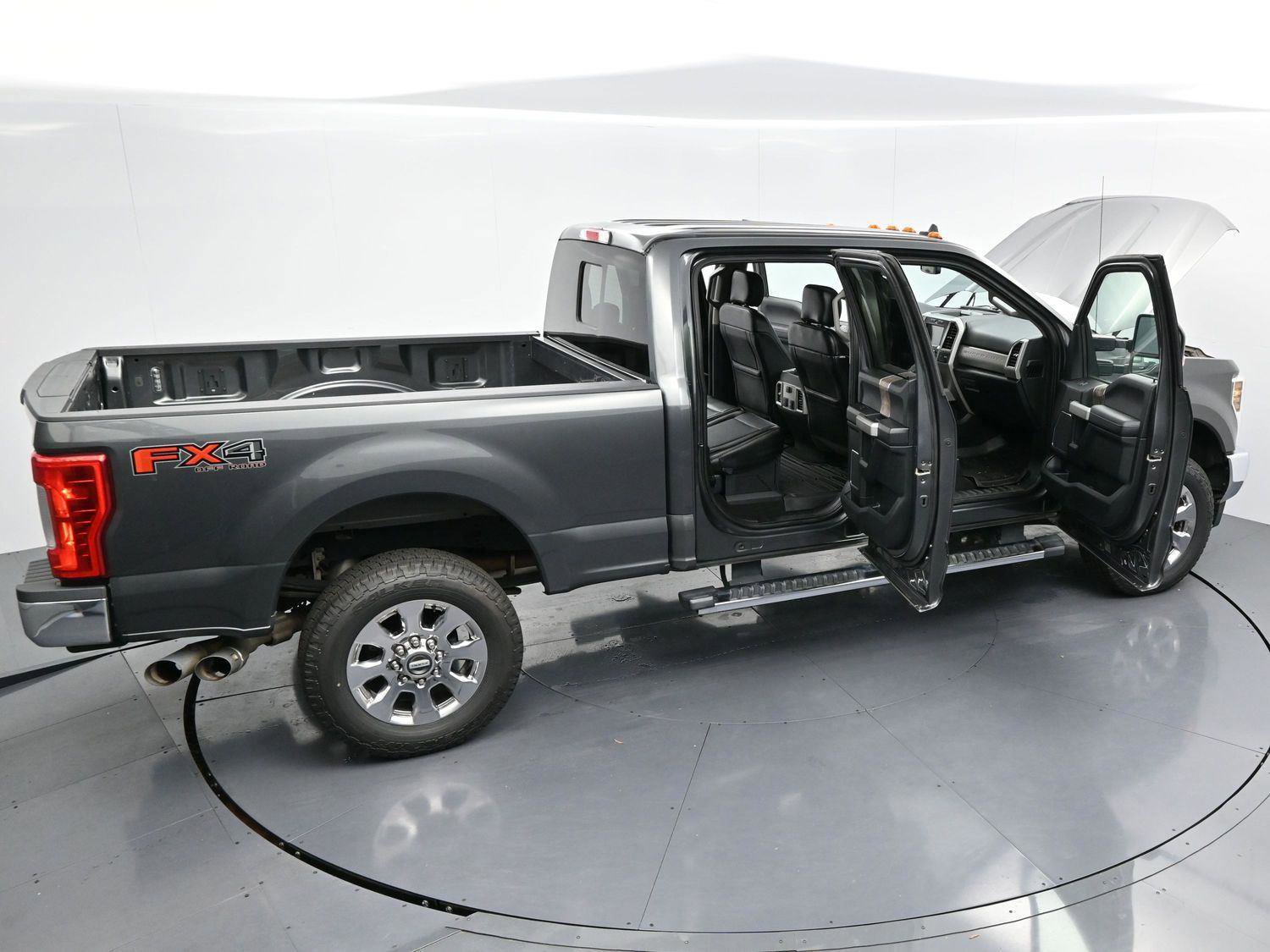 Used 2019 Ford F250 Lariat w/ Chrome Package image 42