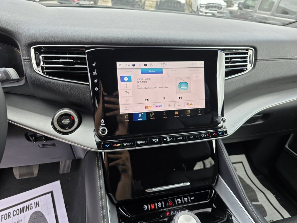 New 2025 Jeep Wagoneer L Series II w/ HD Trailer Tow Package w/25F image 22