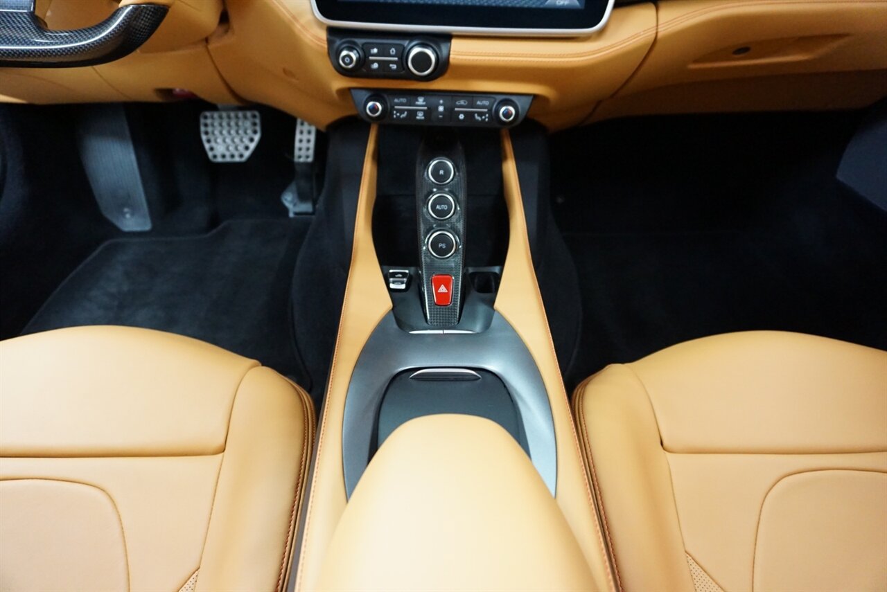Used 2022 Ferrari Portofino M RWD image 18